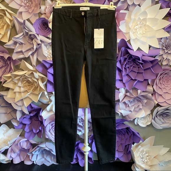 Black Super Elastic Jeggings - Picture 3 of 5